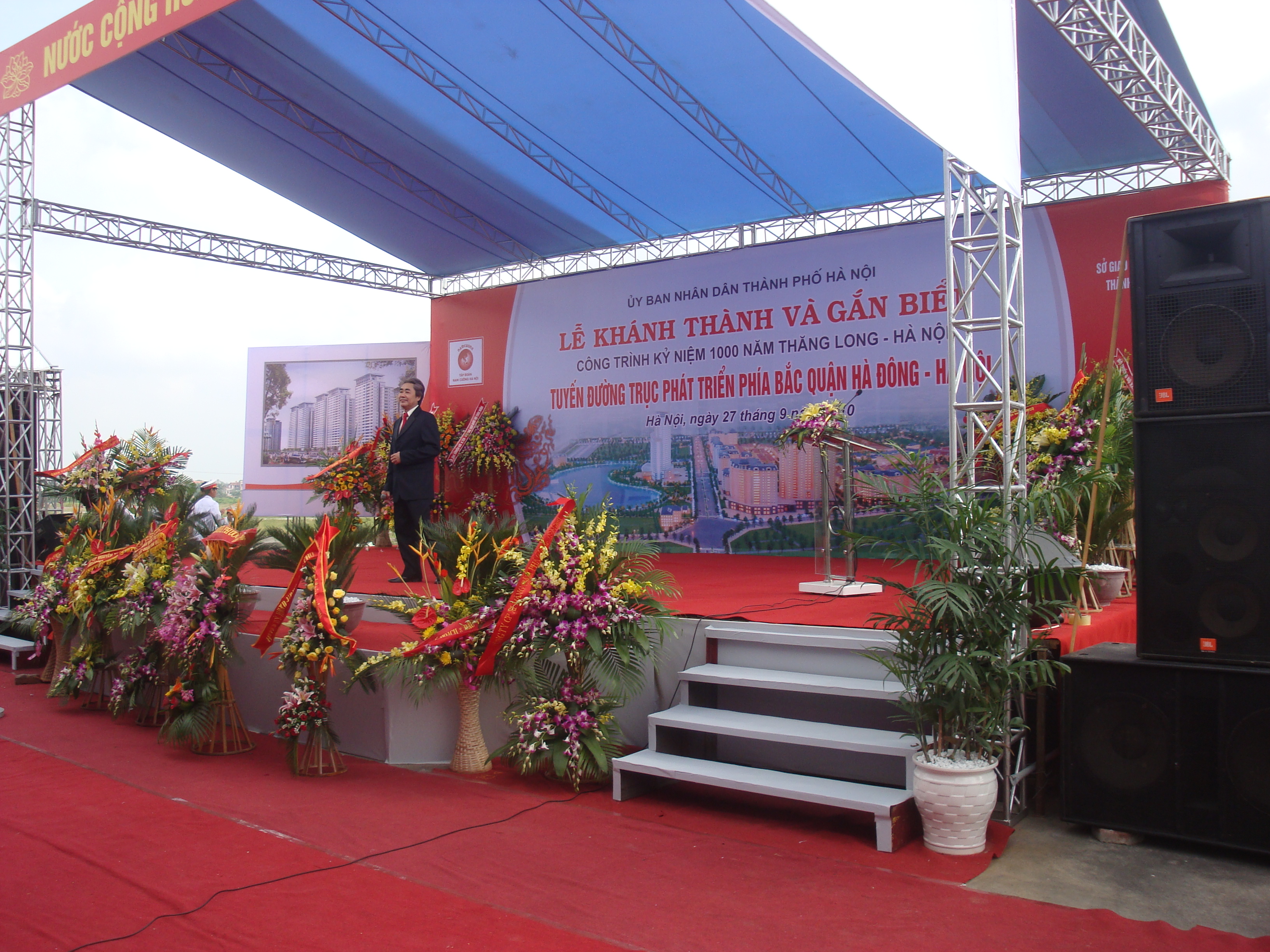 Giàn không gian cho thuê