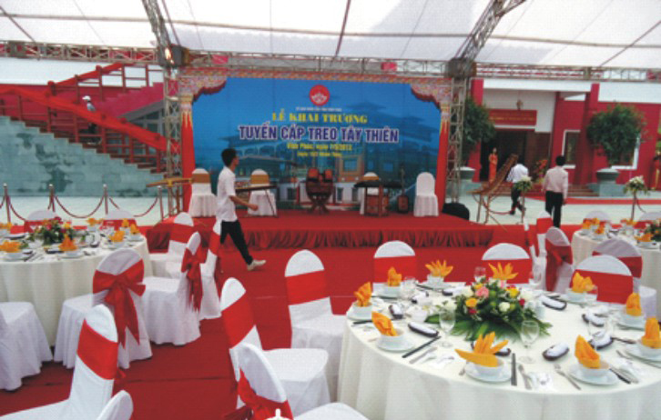 Ghế banquet( áo phủ + nơ) cho thuê